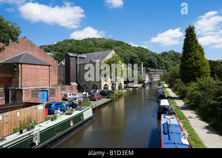 Narrowboats on the Rochdale Canal, Hebden Bridge, Calder Valley, West Yorkshire, England, United Kingdom Stock Photo