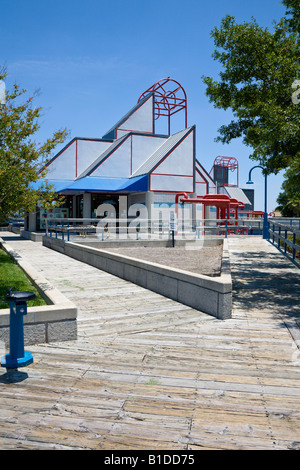 Jacksonville Maritime Museum on the Boardwalk at Friendship Park in downtown Jacksonville, Florida Stock Photo