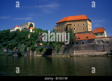 Veste Oberhaus, above left, Veste Niederhaus, below right, Danube River, city of Passau, Passau, Bavaria, Germany, Europe Stock Photo