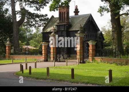 Oak Lodge is the entrance to the Hall Barn estate in Beaconsfield, Bucks Stock Photo