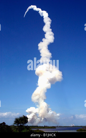 Space Shuttle Atlantis take off Stock Photo