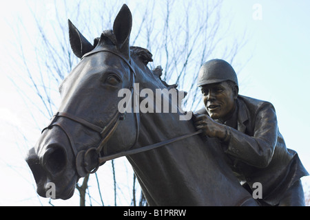 Big Ben and Ian Millar: A large life sized bronze of the show jumping grand prix champion Big Ben with Ian Millar on the Tay Stock Photo