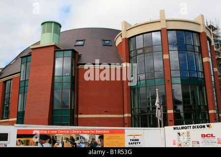 new library Swindon town centre shops Wiltshire South West of England uk gb Stock Photo