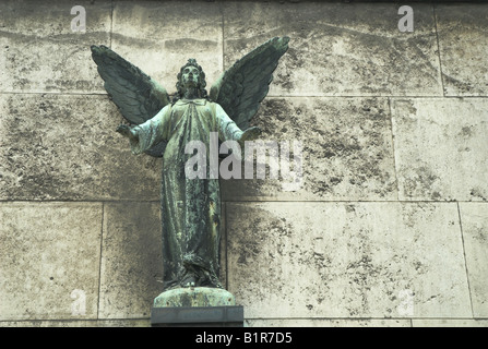 Angel in Kerepesi Cemetery, Budapest, Hungary Stock Photo