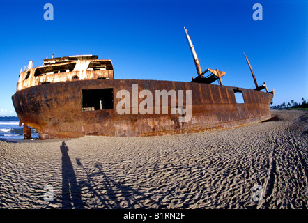 Shipwreck, Mountainbiker, Manakara, Madagascar, Afrika Stock Photo