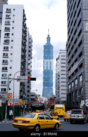 Downtown, cabs, 101 Building, Taipei City, Taiwan Stock Photo