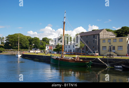 'Bad Mor ' A Galway Hooker Sailing Boat, at Kinvara Harbour, County Galway, Ireland Stock Photo