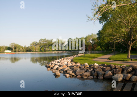Henderson Lake shoreline in Lethbridge Alberta it is a man made lake part of the St Mary s Irrigation Project Stock Photo