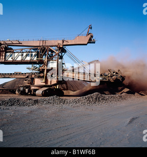 mine de fer mauritanie Zouerate Zouérat Zoueratt est une ville du nord de la Mauritanie dans la région de Tiris Zemour Ville dan Stock Photo