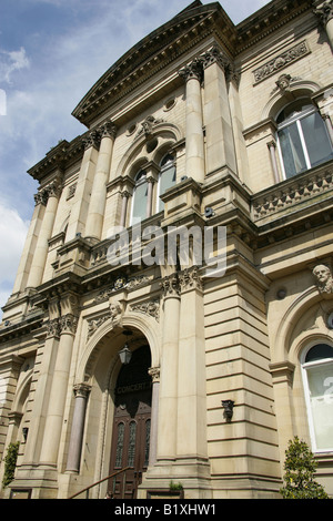 Huddersfield town hall and concert hall Stock Photo - Alamy