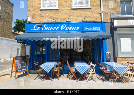 alfresco-dining-at-the-le-sacre-coeur-restaurant-in-islington-london