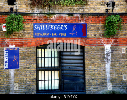 Shillibeers bar in North London where the incident which led to the murder of Ben Kinsella started Stock Photo