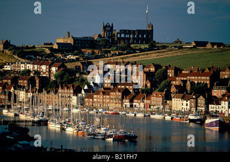 View of Whitby Abbey and Harbour the landing place of Bram Stoker s Dracula Yorkshire Stock Photo