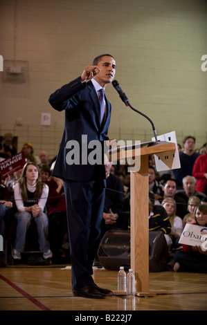 Des Moines, IA - 123007 - Presidential Candidate Senator Barack Obama ...