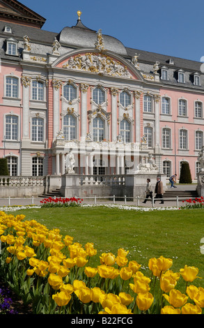 palace garden of the the Electoral Palace, Palace of the prince elector, Kurfuerstliches Palais, Baroque PALACE, Trier, Germany Stock Photo