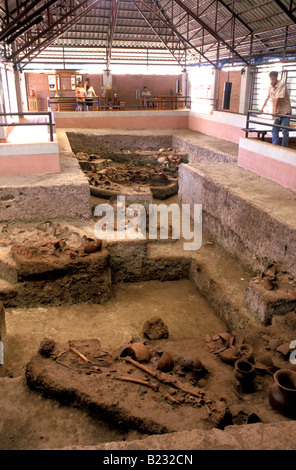 pottery at wat po si nai archaeological site ban chiang udon thani ...