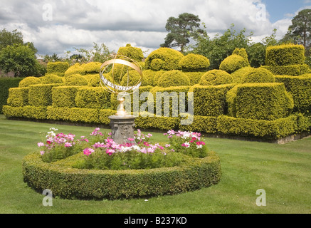 Topiary at Hever Castle, the childhood home of Anne Boleyn Stock Photo ...
