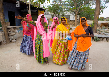 Rajasthani Countrywomen near Jaipur Rajasthan India Stock Photo