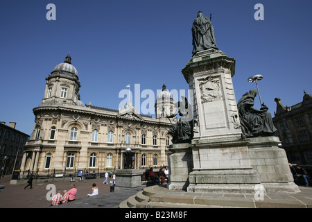 City of Kingston upon Hull, England. The Queen Victoria statue with the Hull Maritime Museum in the background. Stock Photo