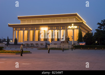 Chairman Mao s Mausoleum Tian an Men Guangchang Square of the Gate of Heavenly Peace Beijing China Stock Photo