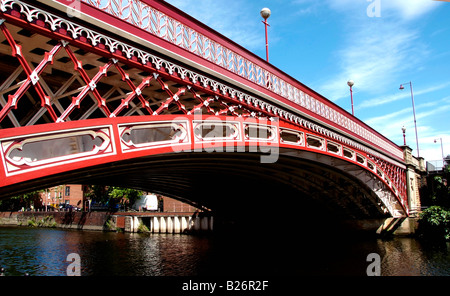 Crown Point Bridge over the River Aire in Leeds Stock Photo