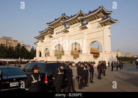 Taiwanese police on guard during a political protest at the gate of Chiang Kai-shek Memorial Hall National Democracy Hall Taipei Stock Photo