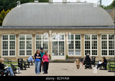 People In The Park: Sheffield's famous Botanical Park is very popular and attracts all manner of visitors of all ages. Stock Photo