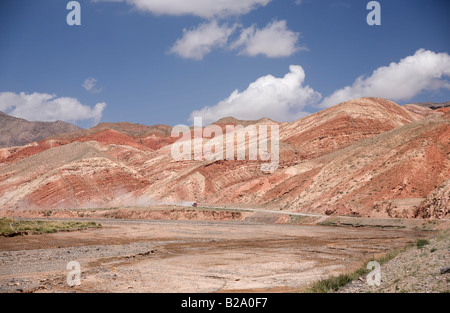 Silk Route China Xinjiang Provence Tien Shan mountains or Celestial Mountains Red or Kashgar River Stock Photo