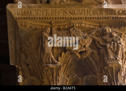 Cloister capital detail: Dedication of Monreale Cathedral Stock Photo