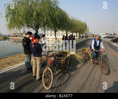 China -- Yangcheng Lake Town, where the annual hairy crab feasts take place in the dozens of hairy crab restaurants every autumn Stock Photo