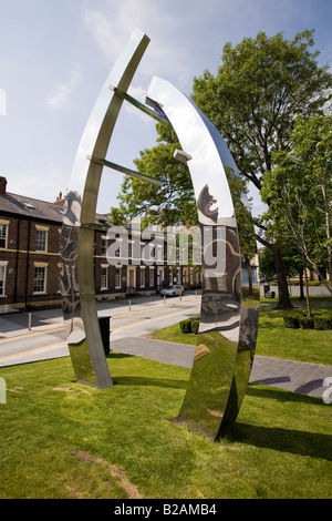 UK Tyne and Wear Sunderland West Sunniside stainless steel sculpture Stock Photo