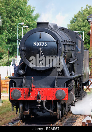 WAR DEPARTMENT (WD) AUSTERITY  2-10-0 LOCOMOTIVE 90775 UNDER STEAM AT SHERINGHAM RAILWAY STATION NORTH NORFOLK ENGLAND UK Stock Photo