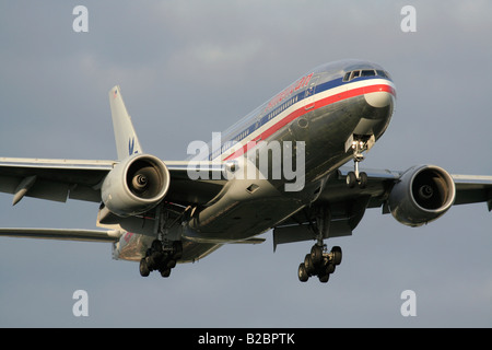 American Airlines Boeing 777-200ER on approach Stock Photo