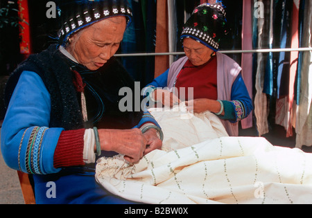Typical Chinese batik processing with indigo blue, Zhoucheng, Yunnan, China, Asia Stock Photo