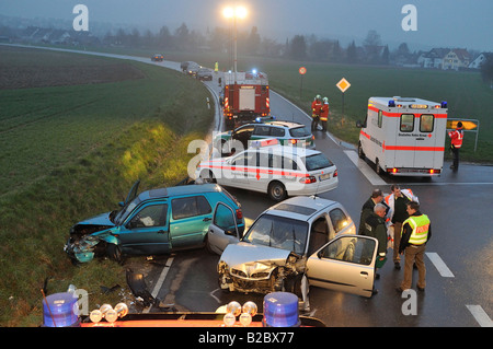 Serious traffic accident on the L 1152 road between Rosswaelden and Ebersbach, overview of the accident site lit up by the fire Stock Photo