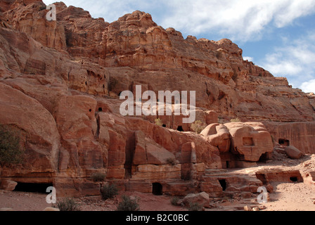 Ancient tombs carved into the rock at Petra in Jordan Stock Photo - Alamy