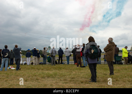 Public / Enthusiasts watching the Red Arrows Display Team Farnborough Air Show 2008 Stock Photo