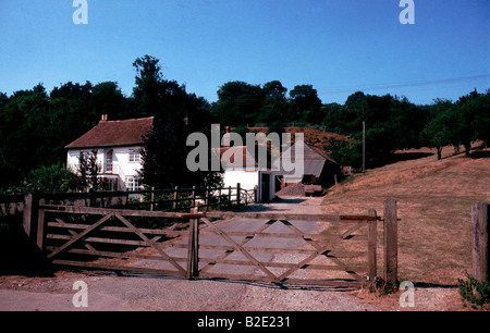 Old 18th century coaching inn, Cramond Inn, Edinburgh, Scotland, UK ...