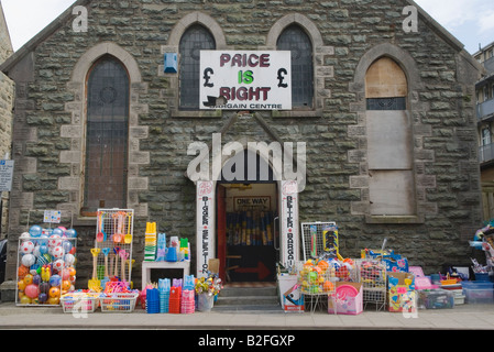 Discount shop Barmouth UK Seaside resort west coast North Wales former Methodist Chapel now a Bargain Basement HOMER SYKES Stock Photo