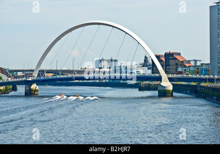 New Clyde Arc Road Bridge spanning the River Clyde between Finnieston Street and Govan Road in Glasgow Stock Photo