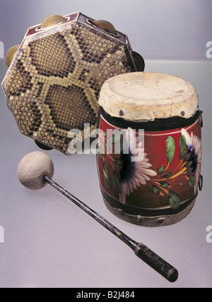 music, instruments, tambourine, snakeskin, little drum, flower decor, Japan, 19th century, Collection of Musical Instruments, Munich City Museum, historic, historical, instrument, snake skin, percussion, timbrel, timbrels, drums, tambourines, Stock Photo