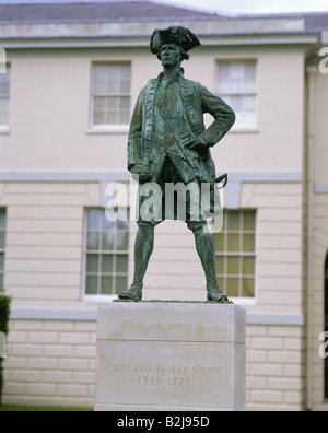 Cook, James, 27.10.1728 - 14.2.1779, English seafarer and explorer, memorial, statue in front of the National Maritime Museum, Greenwich, London, Stock Photo