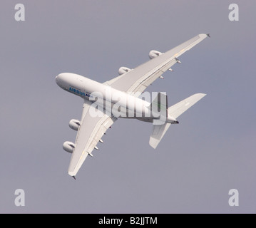 Airbus Industrie Airbus A380-841 displaying at the Farnborough airshow 2008 Stock Photo