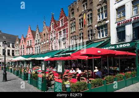 Cafes in the Grote Markt (Main Square) in the centre of the old town, Bruges, Belgium Stock Photo