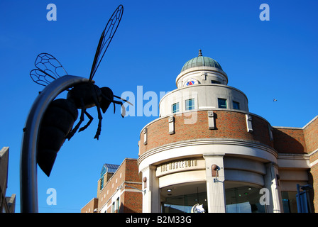 Wasp sculpture outside intu Watford Shopping Centre, High Street, Watford, Hertfordshire, England, United Kingdom Stock Photo