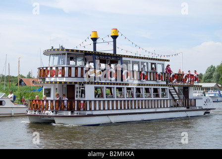 Southern Comfort Paddle Steamer On The Norfolk Broads Stock Photo Alamy