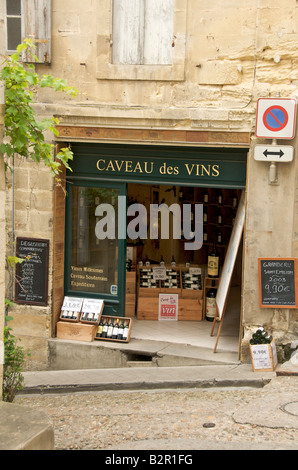 Exterior of a wine shop in Saint Emilion. Gironde. France Stock Photo