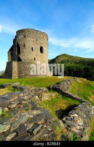 The derelict keep of Dolbadarn Castle on the banks of Llyn Padarn near Llanberis in Snowdonia national park North Wales Stock Photo