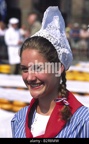 DUTCH TRADITIONAL DRESS Stock Photo - Alamy