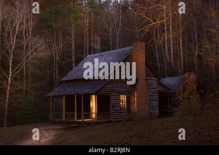 Henry Whiteheads Cabin at night in Cades Cove, Great Smoky Mountains National Park, Tennessee, USA Stock Photo